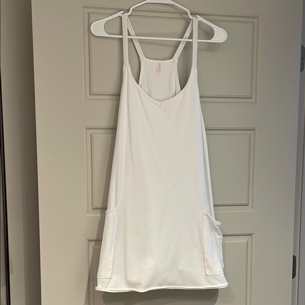 Women's White Sleeveless Top